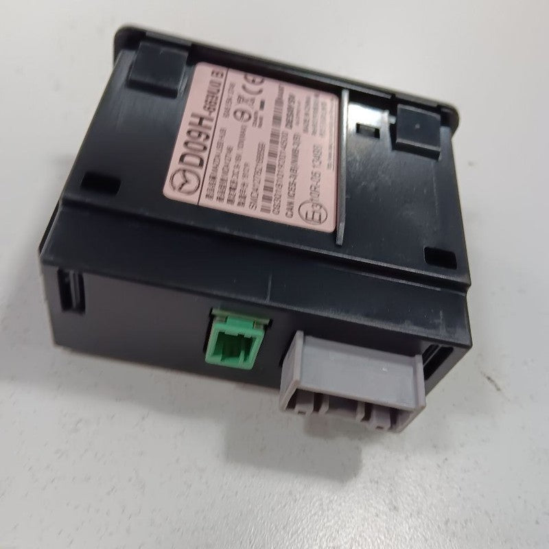 Toyota Yaris USB Plug In Hub Port  2020 2019 2018 2017 2016