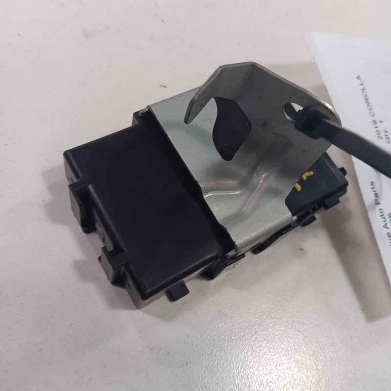 Network Gateway Sedan Control Module Fits 17-19 Toyota Corolla