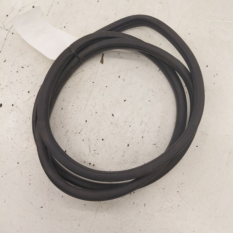 Hyundai Kona On Body Door Jamb Seal Front Right Passenger  2021 2020 2