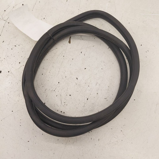 Hyundai Kona On Body Door Jamb Seal Front Right Passenger  2021 2020 2