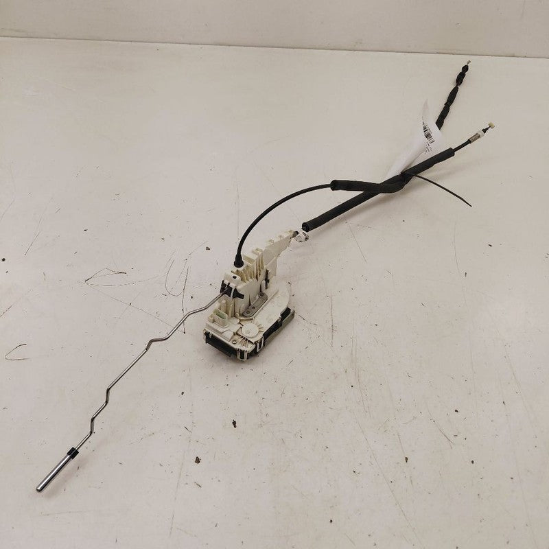 Chrysler 300 Door Latch Lock Right Passenger Front  2017 2018 2019