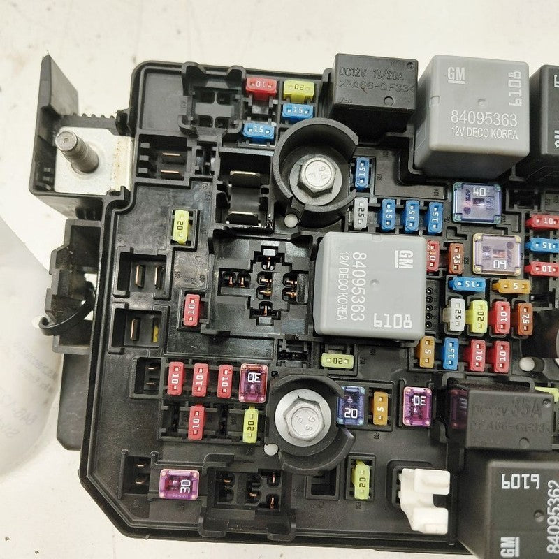 Fuse Box Engine Opt L3T Fits 20-24 Buick Encore GX 853021