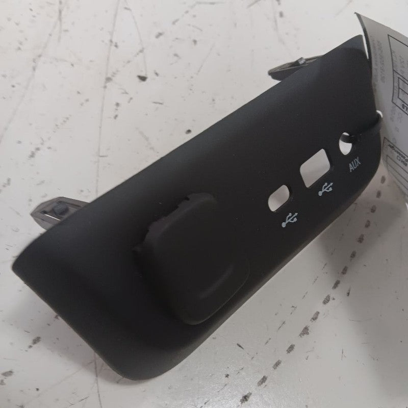 Chevy Trailblazer 12V Power Port Socket  2021 2022 2023 2024 2025