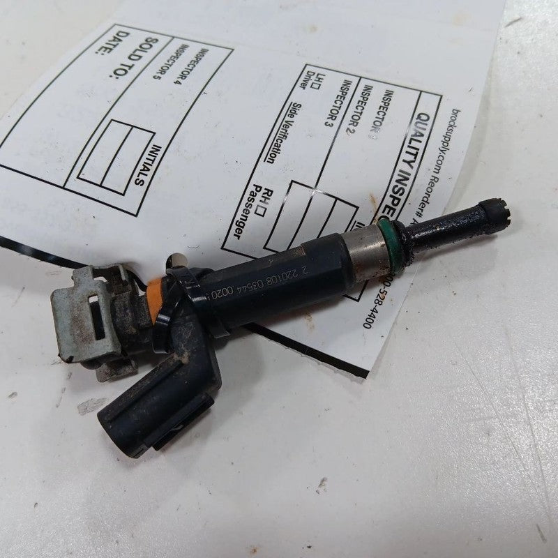 Fuel Injection Injector 18-23 Nissan Kicks OEM