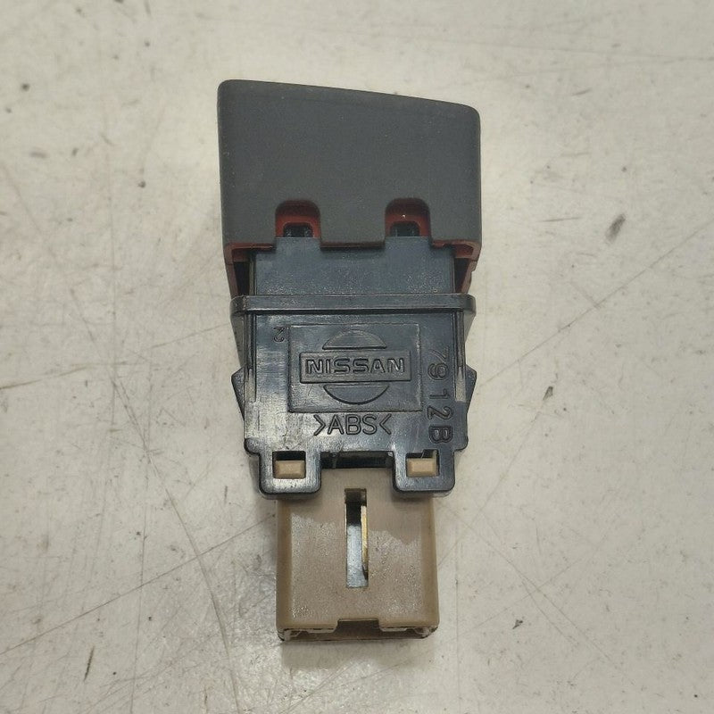 Nissan Versa Note Hazard Switch 4 Way Flasher Button  2019 2018 2017