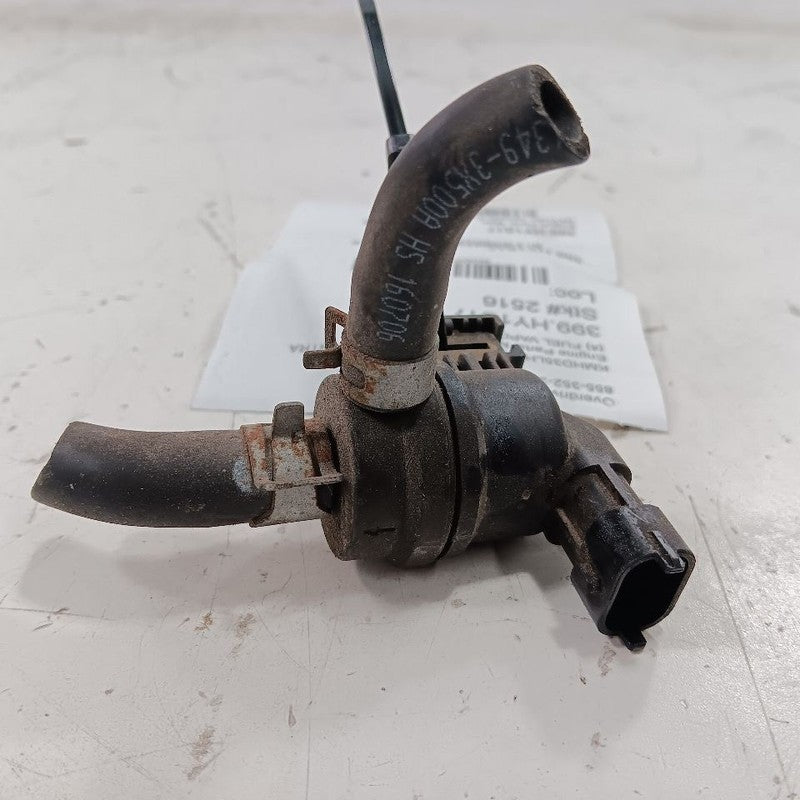 Hyundai Elantra Fuel Vapor Purge Valve 2017 2016 2015 2014 2013 OEM
