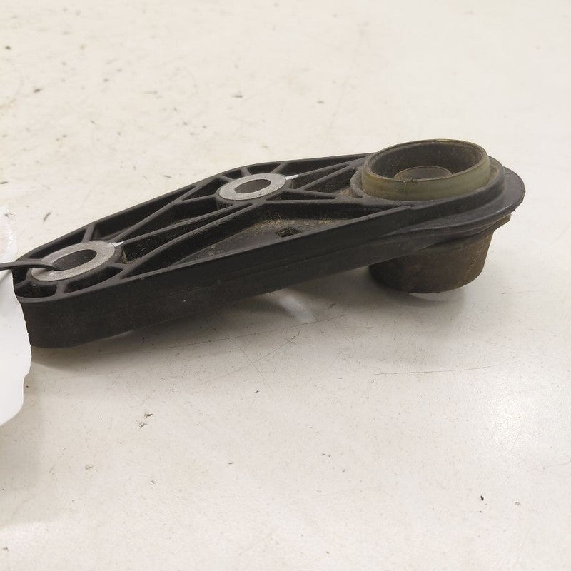 Chevy Equinox Passenger Right Side Exhaust Hanger 2024 2023 2022