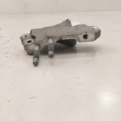 Hyundai Santa Fe Engine Motor Mount Bracket Right Passenger  2019 2020