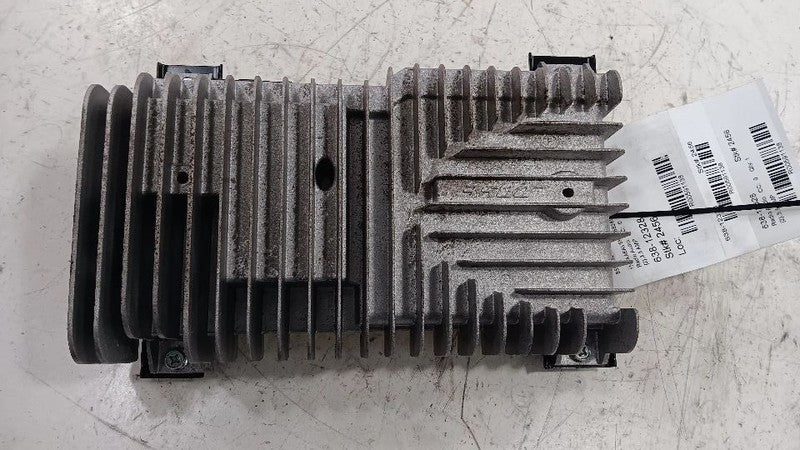 280619DJ3A Audio Equipment Radio Amplifier Center Package Deck Fits 19-20 MAXIMA