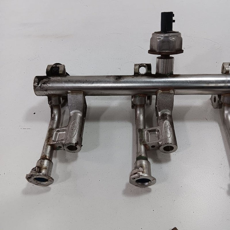 Ford Fusion Fuel Rail Injection Injector Mount Bar  1.5 2016 2015 2014