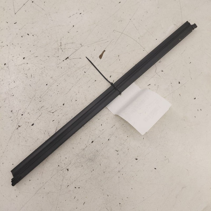 Hyundai Kona Right Rear Weather Strip Interior  2021 2020 2019
