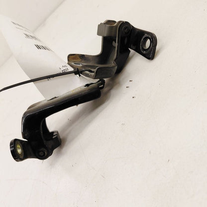 Chevy Trailblazer Door Hinge Set Right Front Passenger  2023 2022 2021