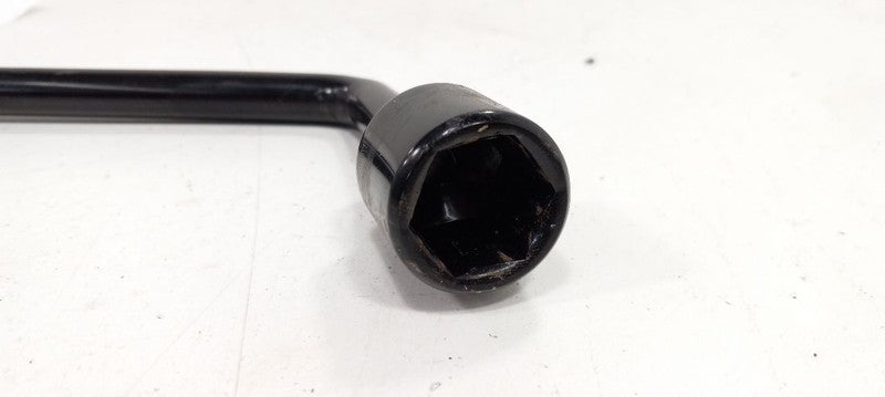 Kia Sorento Spare Tire Changing Wrench Tool 2016 2017 2018