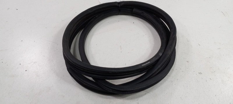 Subaru Legacy On Body Door Jamb Seal Rear Right Back 2005 2006 2007 20
