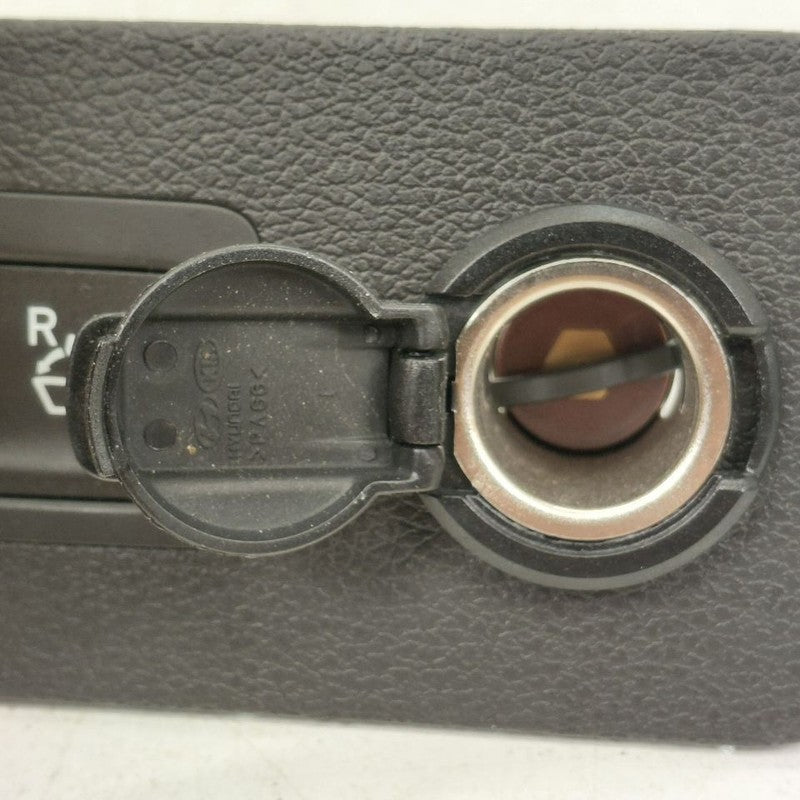 Hyundai Santa Fe 12V Power Port with Seat Switch 2019 2020