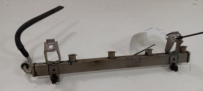 Ford Fiesta Fuel Rail Injection Injector Mount Bar 2011 2012 2013 OEM