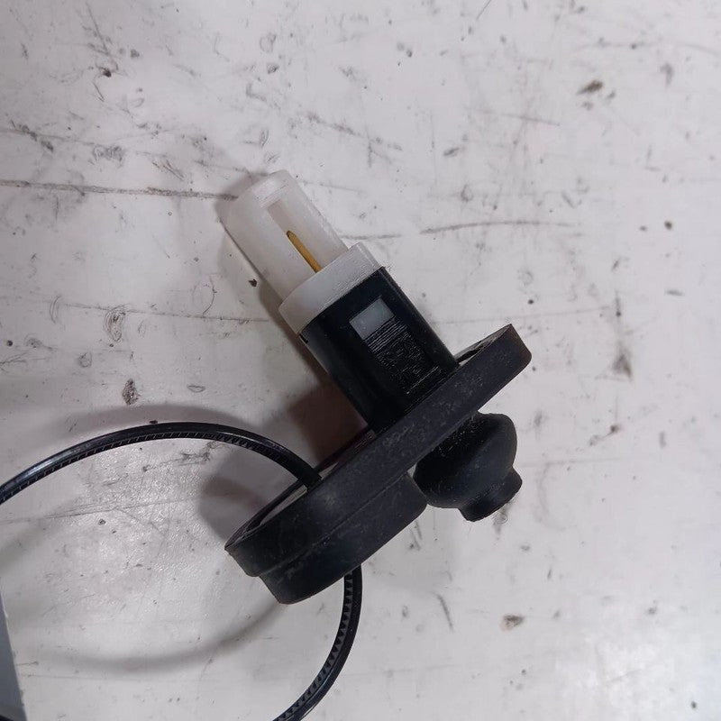 Hyundai Accent Door Ajar Switch Door Open Dome Light Switch  2012 2013 2014 2015