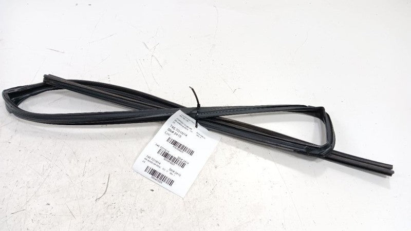 Toyota Prius Door Glass Window Seal Rubber Right Passenger Rear Back 2