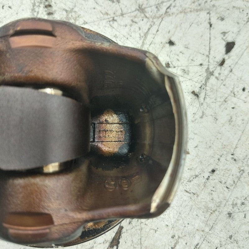 Hyundai Santa Fe Single Piston With Connecting Rod   2.0 2019 2020