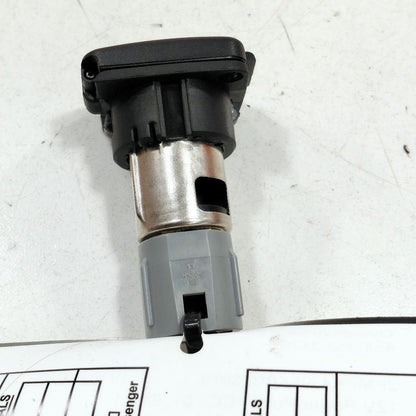 Ford Edge 12V Power Port Socket  2019 2020 2021 2022 2023 2024 OEM