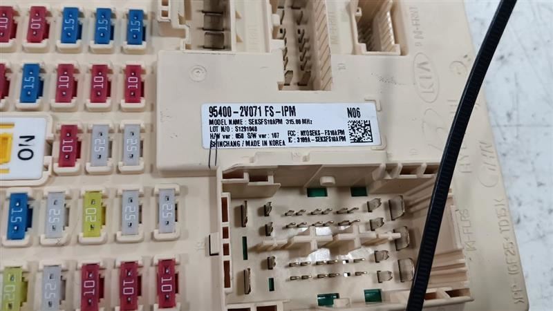 Hyundai Veloster Cabin Fuse Box Interior Inner Under Dash  2012 2013 2