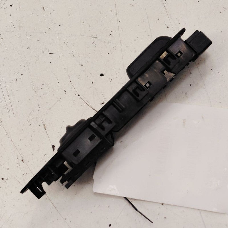 Buick Encore GX Seat Switch Right Passenger Power Seat Control  2020 2