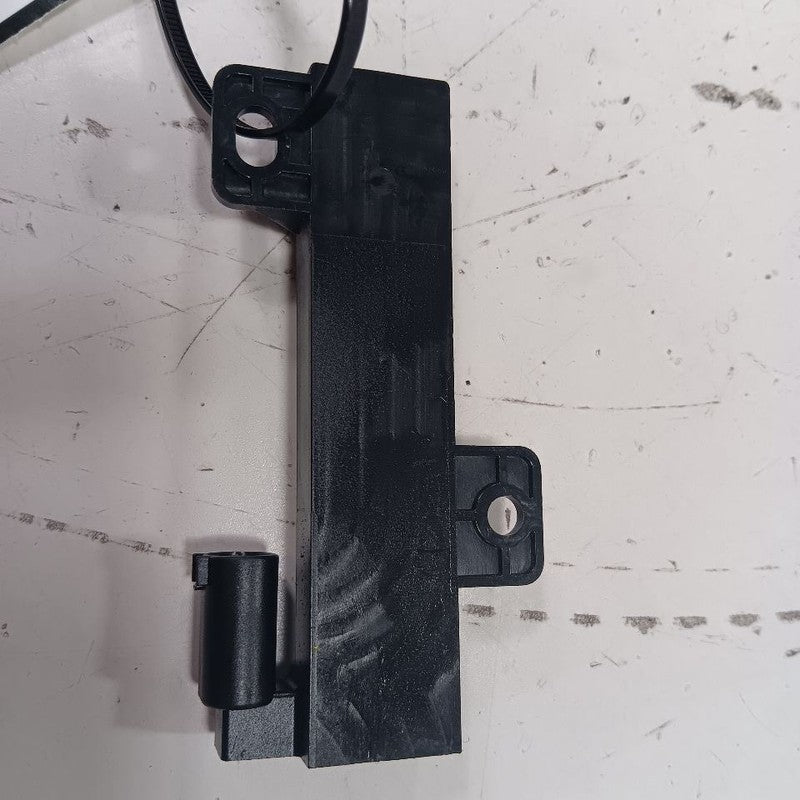 Jeep Compass Keyless Entry Antenna Module 68051315AB 2021 2020 2019 2018 2017