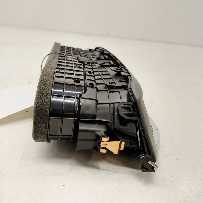 Chevy Trailblazer Dash Air Vent Center Middle  2023 2022 2021