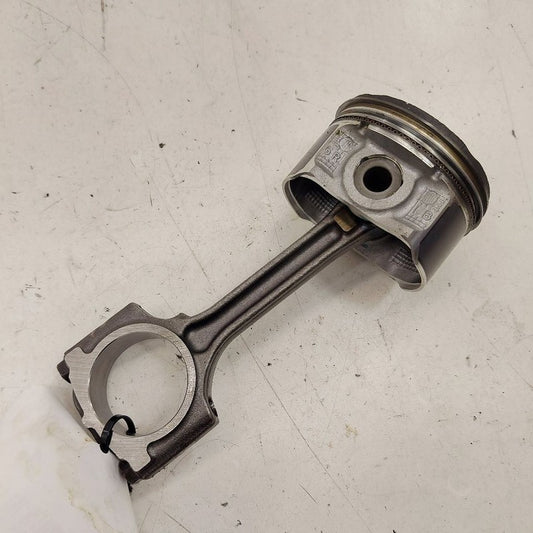 Nissan Versa Single Piston With Connecting Rod   1.6 2024 2023 2022 20