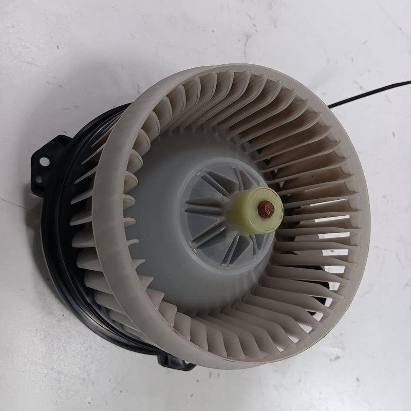 Blower Motor Front Toyota Prius C VIN B3 7th And 8th Digit 12-19 Toyot