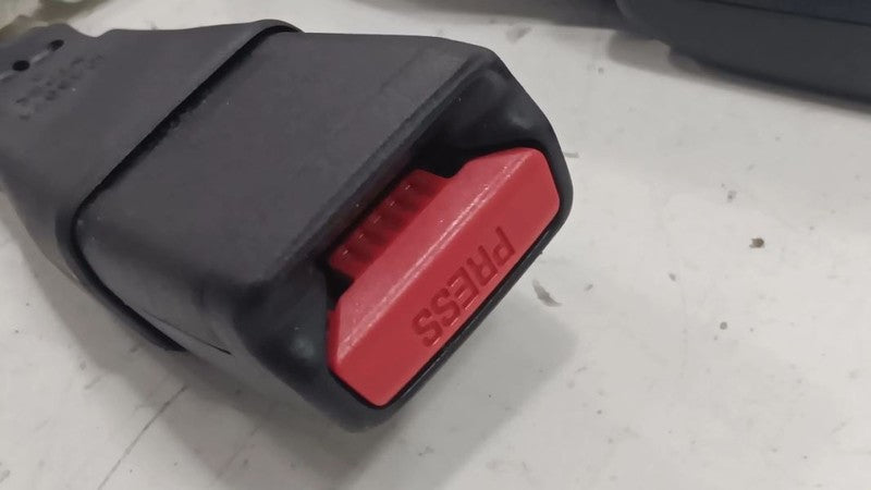 Lexus LS460 Seat Belt Buckle Latch Right Passenger Rear Back  2007 2008 2009