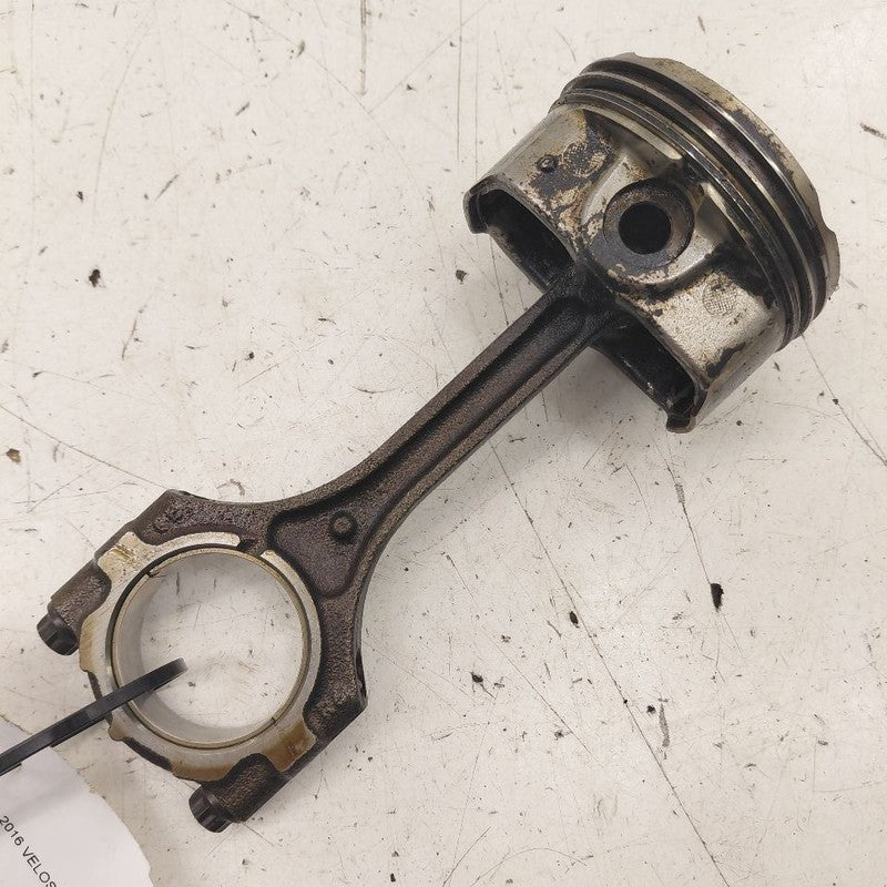 Hyundai Veloster Single Piston With Connecting Rod   1.6 2017 2016 201