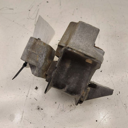 Mitsubishi Outlander   Engine Motor Mount Right Passenger  2018 2017 2