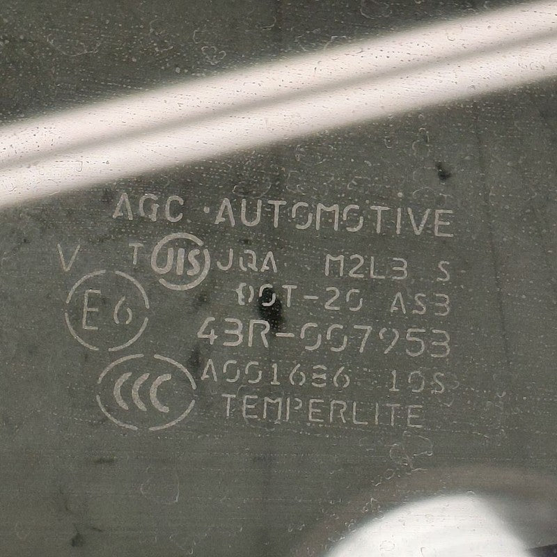 Driver Quarter Glass Plug-in Hybrid Phev Fits 14-15 18-22 OUTLANDER