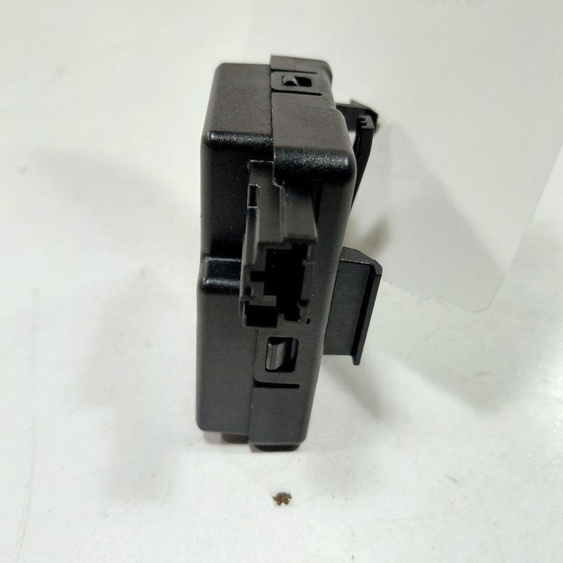 Theft-locking Lock Computer Control Module Fits 17-25 Chevy Malibu OEM