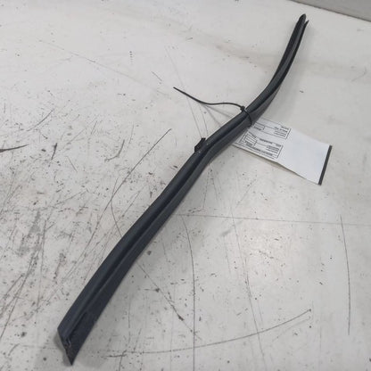 Hyundai Elantra Right Rear Weather Strip Interior  2017 2018 2019 2020