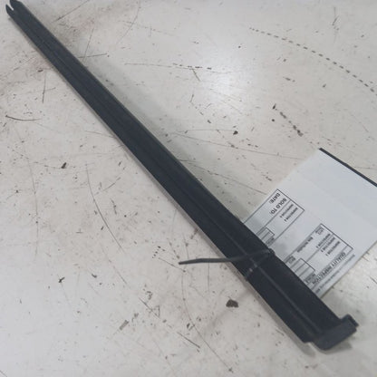 Chevy Trailblazer Left Front Weather Strip Interior  2021 2022 2023 20