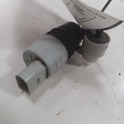 Chevy Trailblazer Windshield Washer Fluid Reservoir Motor Pump Electri