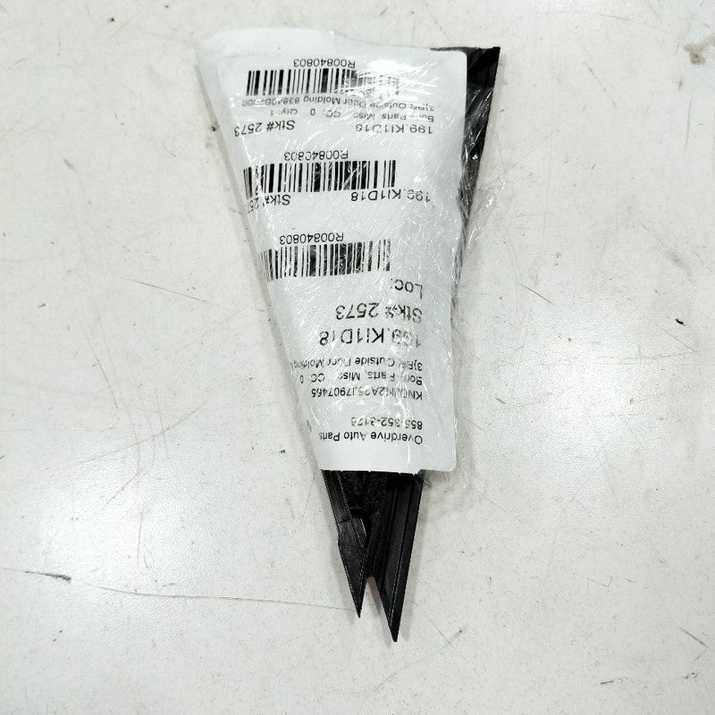 Kia Soul Passenger Right Rear Outside Door Molding {83840B2000} 2017 2