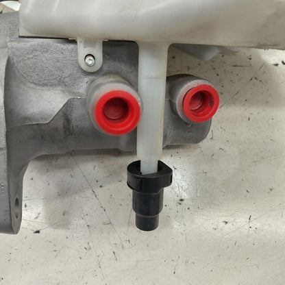 Brake Master Cylinder VIN 26 4th And 5th Digit Fits 14-18 Volvo S60