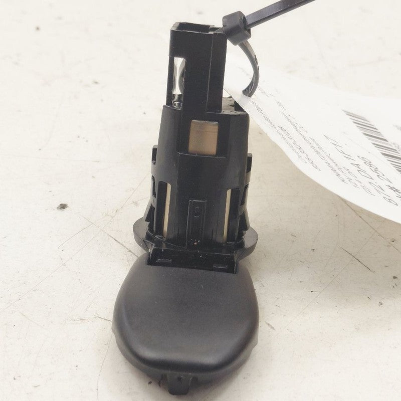Nissan Rogue 12V Power Port Socket  2017 2018 2019 OEM