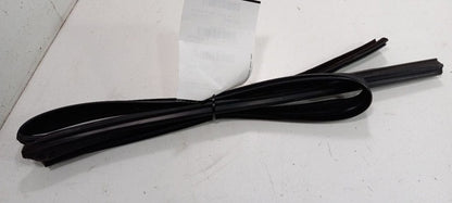Ford Fiesta Door Glass Window Seal Rubber Right Passenger Front 2011 2