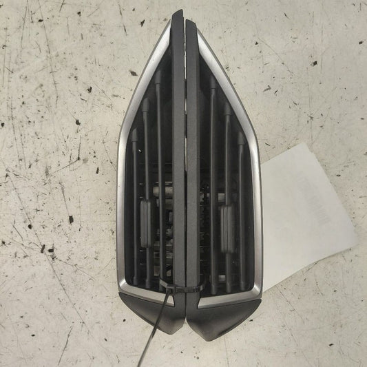 Subaru XV Crosstrek Dash Air Vent Center Middle  2022 2021 2020 2019
