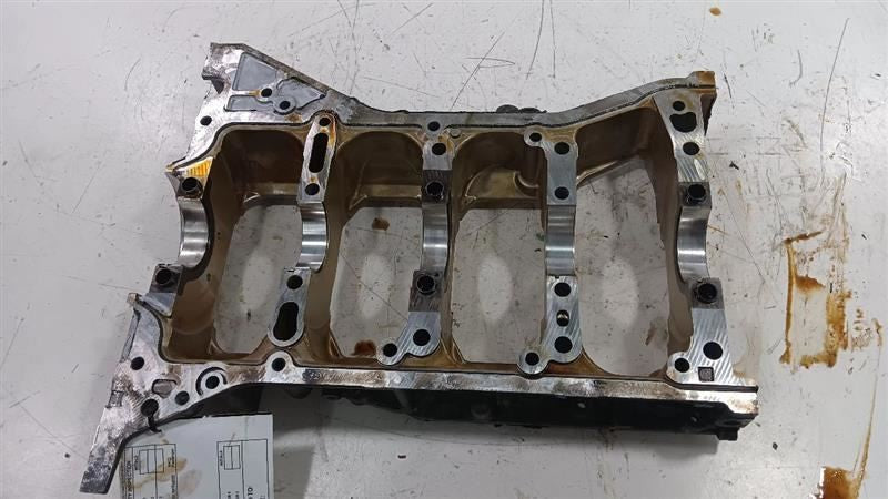 Nissan Rogue Engine Block Crankshaft Main Cap  2014 2015 2016 2017 OEM
