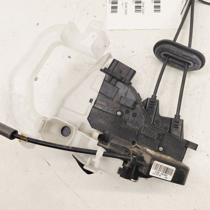Kia Optima Door Latch Lock Right Passenger Front  2018 2017 2016 OEM