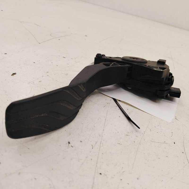 Nissan Rogue Gas Pedal  2017 2018 2019 OEM