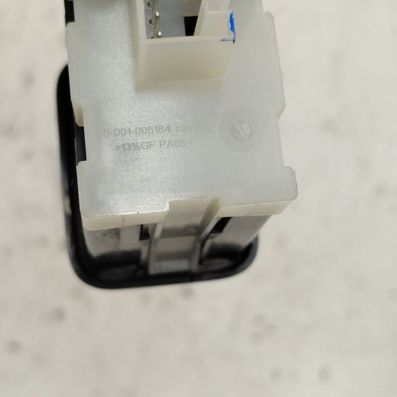 Cadillac CT6 USB Plug In Hub Port  2018 2017 2016