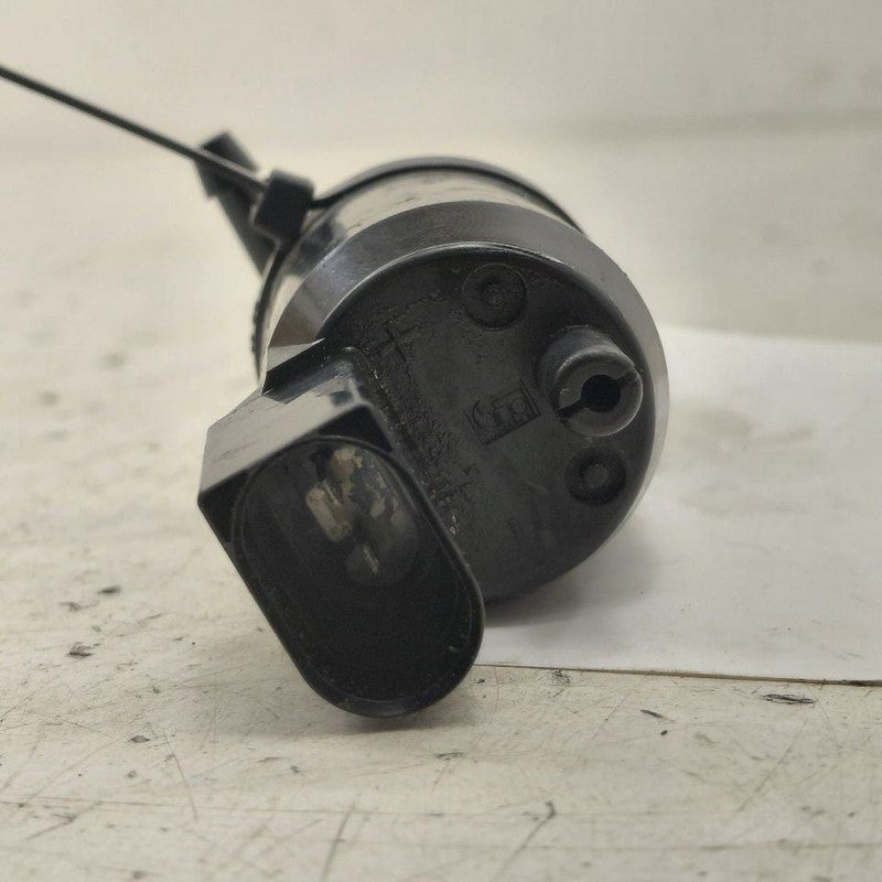 Cadillac CT6 Windshield Washer Wash Fluid Reservoir Motor Pump Electri
