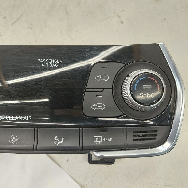 Automatic Temperature Control Heat Heater AC Switch 19-20 Hyundai Sant