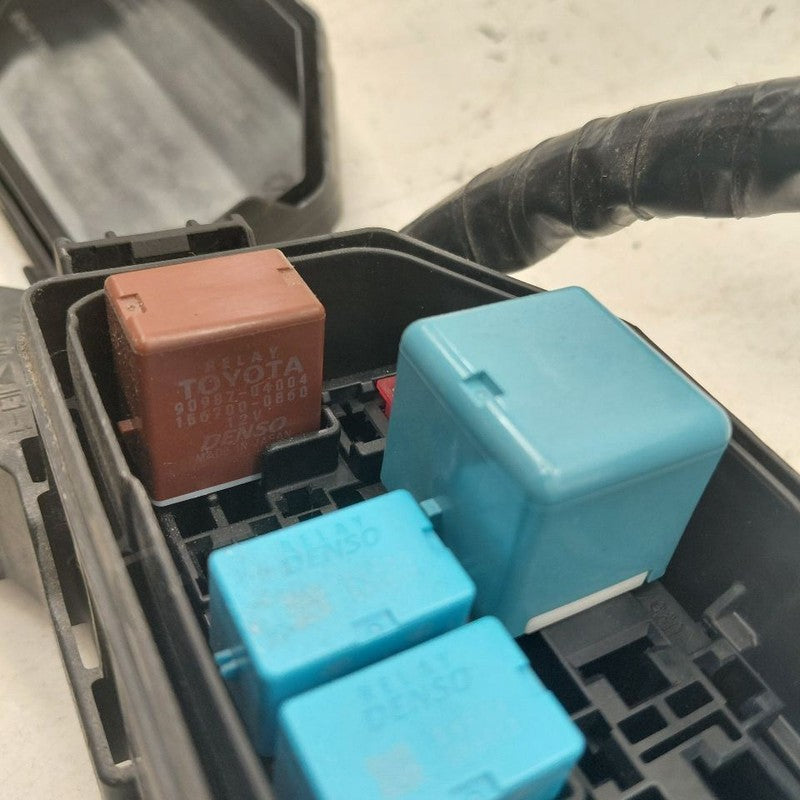 Passenger Right Fuse Box Engine VIN Fu 7th And 8th Digit 19-22 Toyota 
